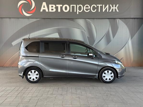 Honda Freed I Рестайлинг с пробегом 2011 года, цена 995 000 рублей, 103000 км, компактвэн, Автокод Объявления
