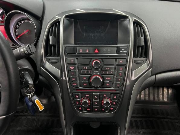 Opel Astra J Рестайлинг с пробегом 2013 года, цена 730 000 рублей, 188650 км, хэтчбек, Автокод Объявления