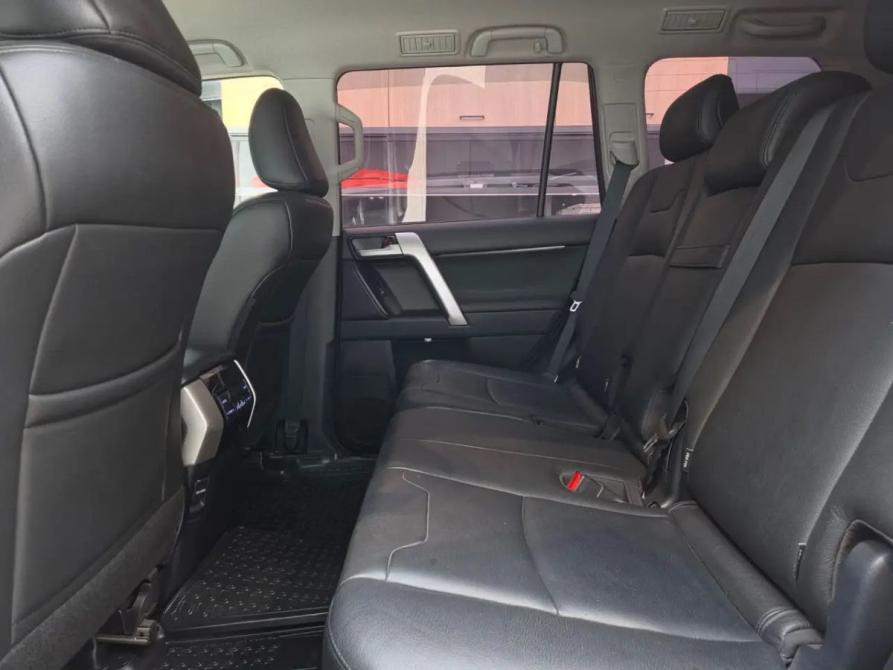 Toyota Land Cruiser Prado 150 Series Рестайлинг 3 Новосибирск  - изображение 12
