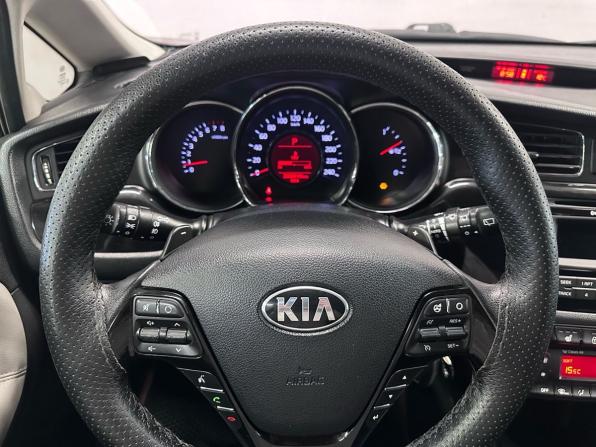 Kia Ceed II с пробегом 2013 года, цена 970 000 рублей, 203413 км, хэтчбек, Автокод Объявления
