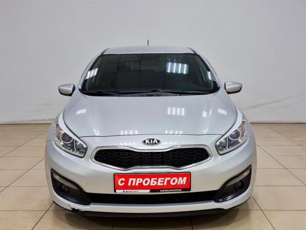 Kia Ceed II Рестайлинг с пробегом 2015 года, цена 945 000 рублей, 240460 км, хэтчбек, Автокод Объявления