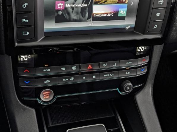 Jaguar F-Pace I с пробегом 2018 года, цена 2 990 000 рублей, 84259 км, внедорожник, Автокод Объявления