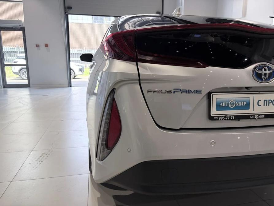 Toyota Prius IV (XW50) Москва  - изображение 8