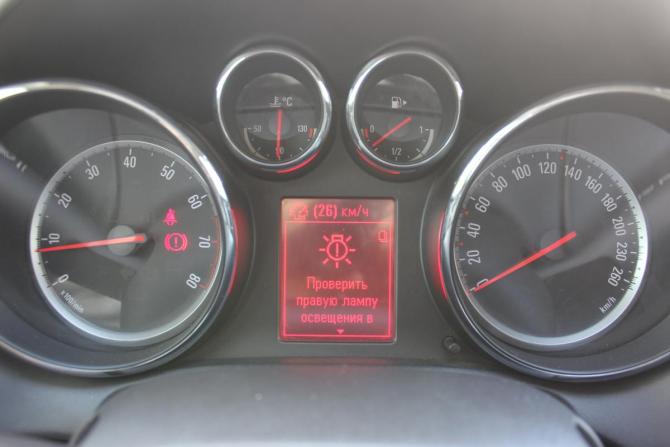 Opel Astra J Рестайлинг с пробегом 2013 года, цена 697 000 рублей, 242913 км, хэтчбек, Автокод Объявления