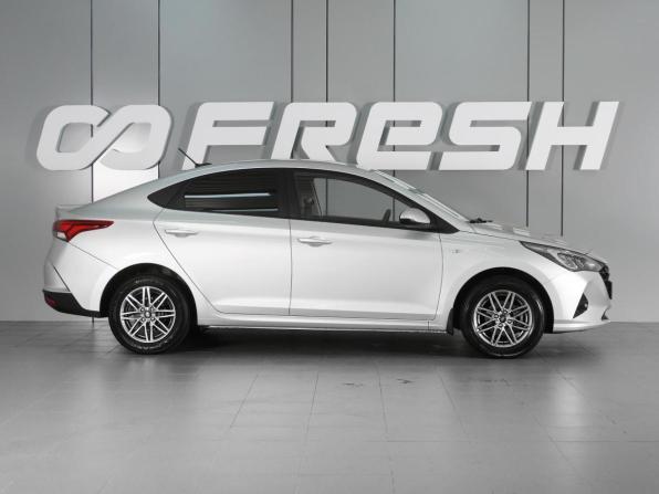 Hyundai Solaris II Рестайлинг с пробегом 2021 года, цена 1 885 000 рублей, 59982 км, седан, Автокод Объявления