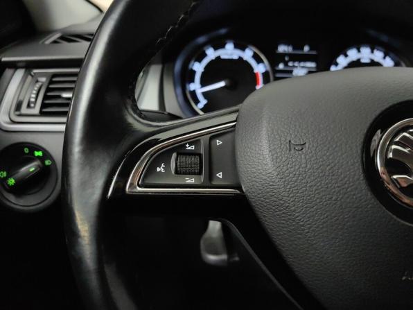 Skoda Rapid I Рестайлинг с пробегом 2019 года, цена 1 378 000 рублей, 103350 км, лифтбек, Автокод Объявления