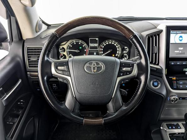 Toyota Land Cruiser 200 Series Рестайлинг 2 с пробегом 2020 года, цена 7 580 000 рублей, 136625 км, внедорожник, Автокод Объявления