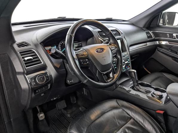 Ford Explorer V Рестайлинг с пробегом 2017 года, цена 2 610 000 рублей, 147837 км, внедорожник, Автокод Объявления