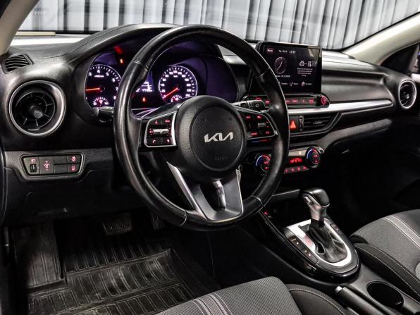Kia Cerato IV Рестайлинг с пробегом 2021 года, цена 2 129 000 рублей, 47438 км, седан, Автокод Объявления