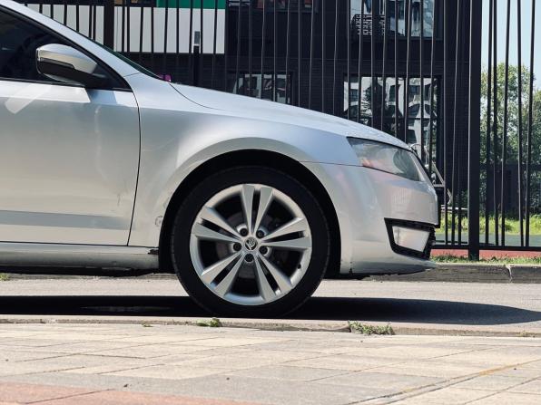 Skoda Octavia III (A7) с пробегом 2014 года, цена 950 000 рублей, 264319 км, лифтбек, Автокод Объявления