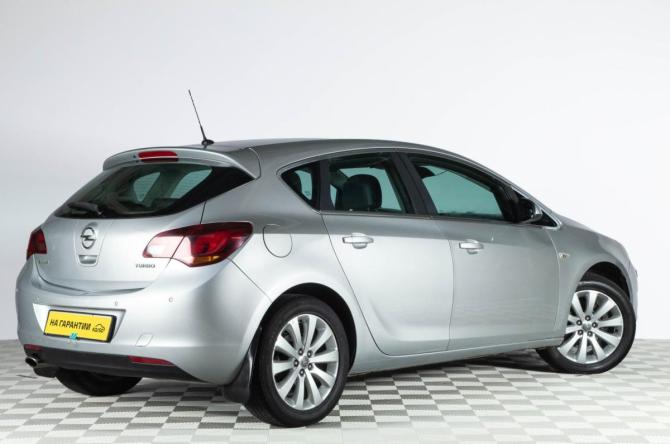 Opel Astra J Рестайлинг с пробегом 2012 года, цена 1 029 000 рублей, 159000 км, хэтчбек, Автокод Объявления