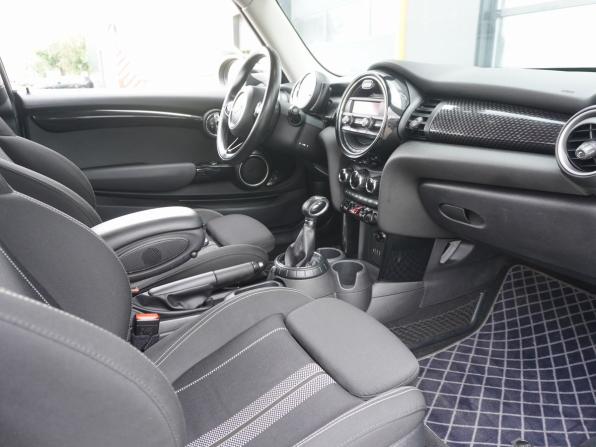 Mini Hatch III (F55/F56) с пробегом 2014 года, цена 1 720 000 рублей, 159227 км, хэтчбек, Автокод Объявления