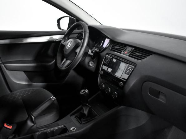 Skoda Octavia III (A7) Рестайлинг с пробегом 2017 года, цена 1 290 000 рублей, 204534 км, лифтбек, Автокод Объявления