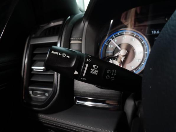 Ram 1500 V с пробегом 2022 года, цена 6 888 000 рублей, 53602 км, offers.body_type.unknown, Автокод Объявления
