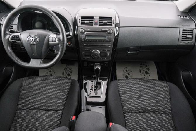Toyota Corolla X (E140 E150) Рестайлинг с пробегом 2012 года, цена 1 099 000 рублей, 175000 км, седан, Автокод Объявления