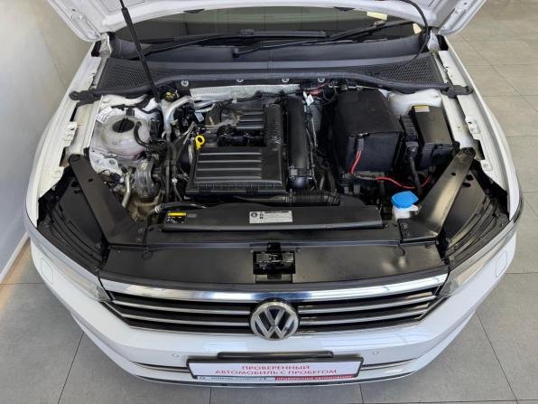 Volkswagen Passat B8 с пробегом 2015 года, цена 1 648 000 рублей, 125014 км, седан, Автокод Объявления