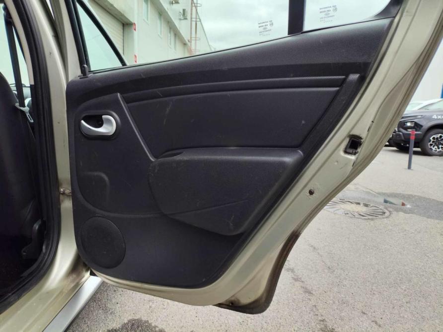 Renault Sandero I Санкт-Петербург  - изображение 16