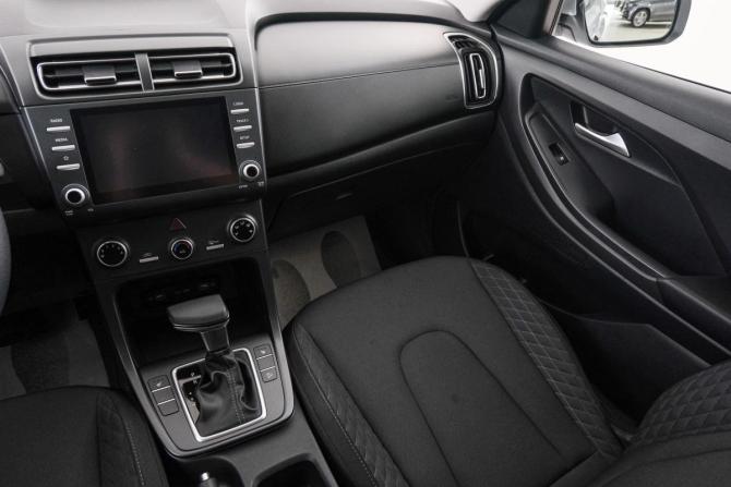 Hyundai Creta II с пробегом 2022 года, цена 2 499 000 рублей, 8000 км, внедорожник, Автокод Объявления