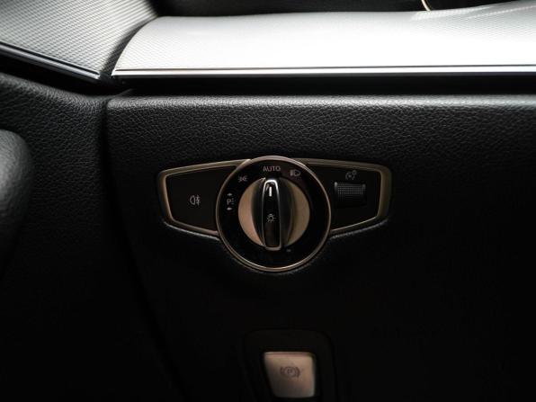 Mercedes-Benz E-Класс V (W213 S213 C238) с пробегом 2019 года, цена 3 020 046 рублей, 90825 км, седан, Автокод Объявления