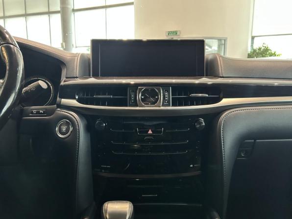 Lexus LX III Рестайлинг 2 с пробегом 2017 года, цена 7 699 000 рублей, 107954 км, внедорожник, Автокод Объявления