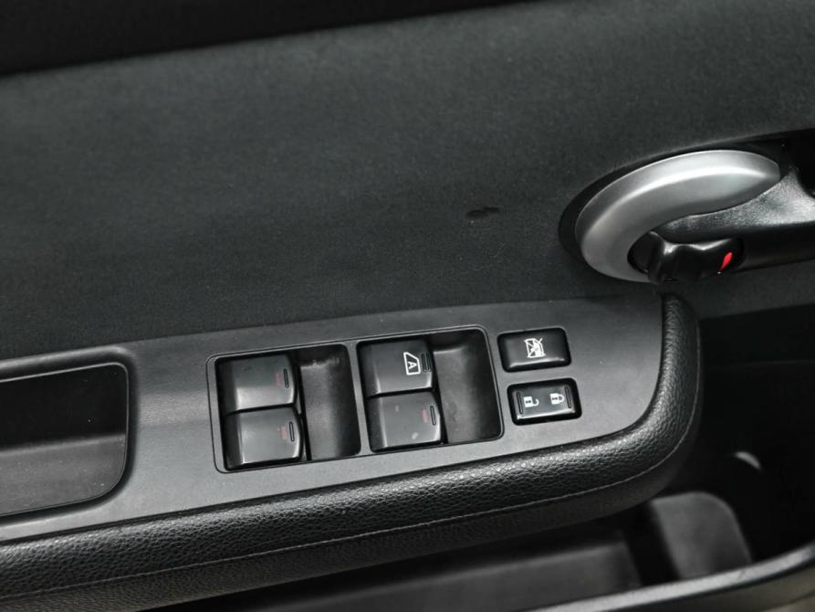 Nissan Tiida I Рестайлинг Екатеринбург  - изображение 12