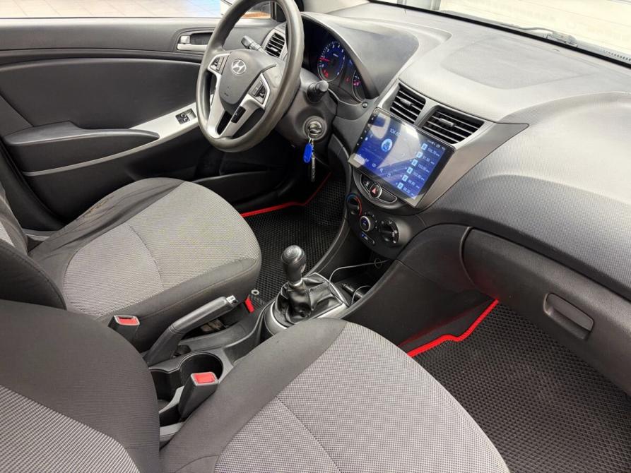 Hyundai Solaris I Ростов-на-Дону  - изображение 18