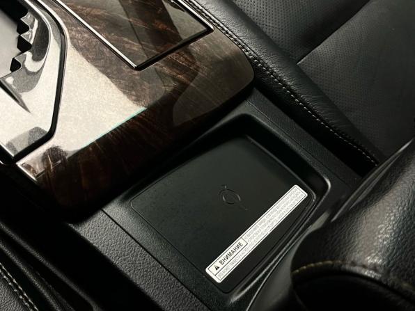 Toyota Camry VII (XV50) Рестайлинг с пробегом 2015 года, цена 1 999 000 рублей, 178071 км, седан, Автокод Объявления