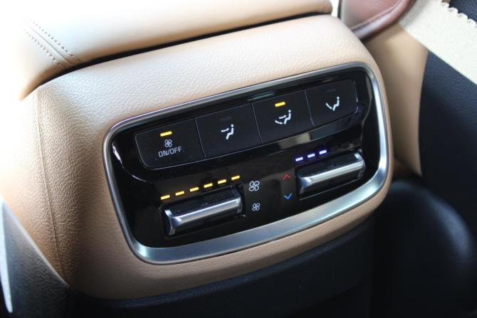 Kia Mohave I Рестайлинг 2 с пробегом 2019 года, цена 4 399 000 рублей, 82150 км, внедорожник, Автокод Объявления