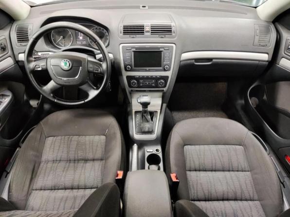 Skoda Octavia II (A5) Рестайлинг с пробегом 2011 года, цена 568 880 рублей, 278565 км, лифтбек, Автокод Объявления