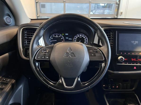 Mitsubishi Outlander III Рестайлинг 3 с пробегом 2021 года, цена 2 670 000 рублей, 42581 км, внедорожник, Автокод Объявления