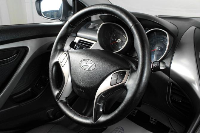 Hyundai Elantra V (MD) с пробегом 2012 года, цена 919 000 рублей, 231000 км, седан, Автокод Объявления