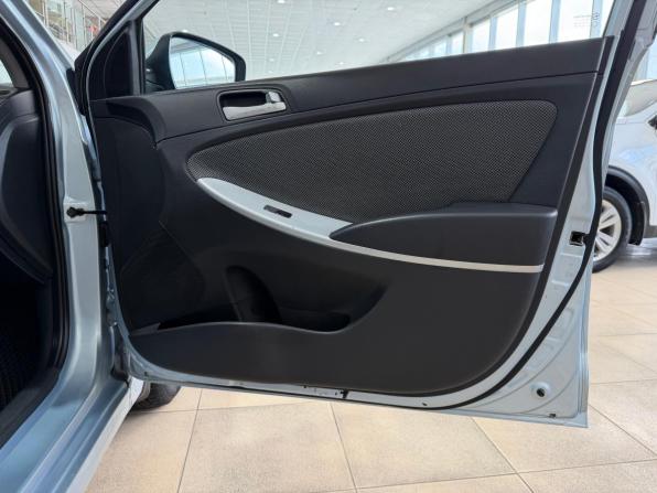 Hyundai Solaris I с пробегом 2012 года, цена 850 000 рублей, 205000 км, седан, Автокод Объявления