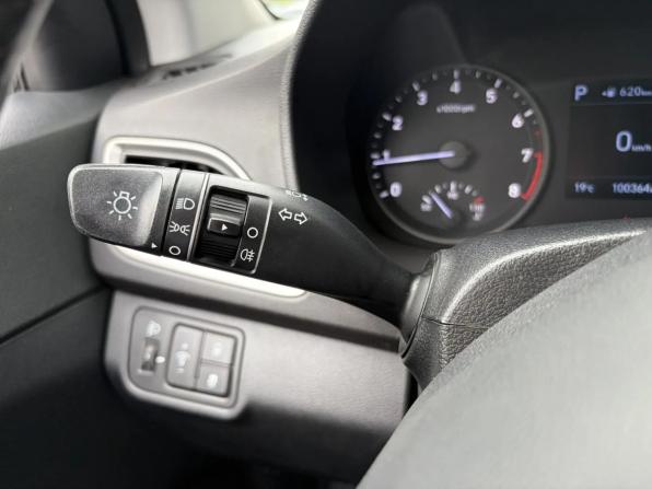 Hyundai Solaris II с пробегом 2017 года, цена 1 280 000 рублей, 100364 км, седан, Автокод Объявления