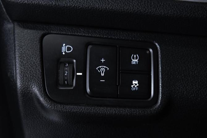 Hyundai Solaris II с пробегом 2017 года, цена 799 000 рублей, 314147 км, седан, Автокод Объявления