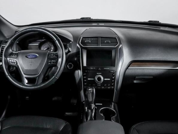 Ford Explorer V Рестайлинг 2 с пробегом 2019 года, цена 3 490 000 рублей, 117945 км, внедорожник, Автокод Объявления