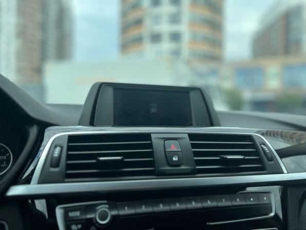 BMW 3 серии VI (F3x) Рестайлинг с пробегом 2017 года, цена 2 350 000 рублей, 153000 км, седан, Автокод Объявления