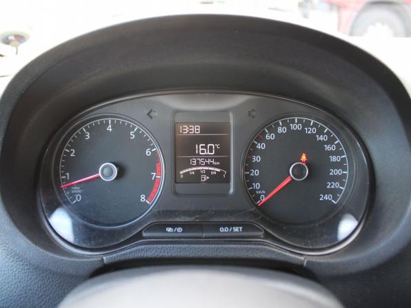 Volkswagen Polo V Рестайлинг с пробегом 2015 года, цена 889 000 рублей, 137530 км, седан, Автокод Объявления