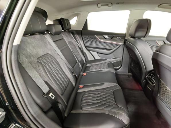 Hongqi HS5 I Рестайлинг с пробегом 2024 года, цена 3 381 000 рублей, 10958 км, внедорожник, Автокод Объявления