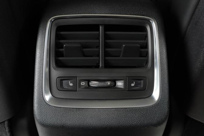 Geely Atlas Pro с пробегом 2023 года, цена 2 959 000 рублей, 59900 км, внедорожник, Автокод Объявления