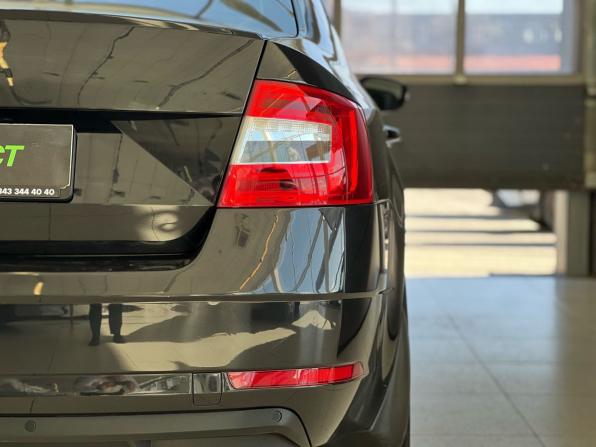 Skoda Octavia III (A7) Рестайлинг с пробегом 2018 года, цена 1 749 000 рублей, 137507 км, лифтбек, Автокод Объявления