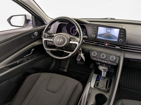 Hyundai Elantra VII (CN7) с пробегом 2022 года, цена 1 810 000 рублей, 70157 км, седан, Автокод Объявления