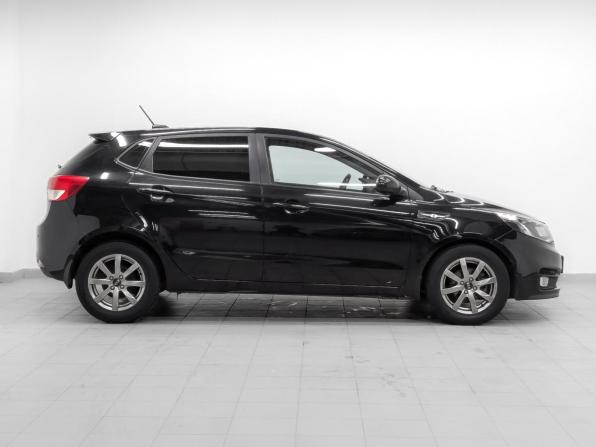 Kia Rio III Рестайлинг с пробегом 2017 года, цена 1 295 000 рублей, 86594 км, хэтчбек, Автокод Объявления