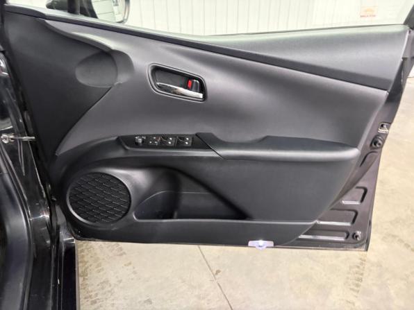 Toyota Prius IV (XW50) с пробегом 2016 года, цена 1 497 000 рублей, 176614 км, лифтбек, Автокод Объявления