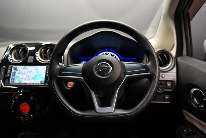 Nissan Note II Рестайлинг с пробегом 2017 года, цена 1 490 000 рублей, 89800 км, хэтчбек, Автокод Объявления