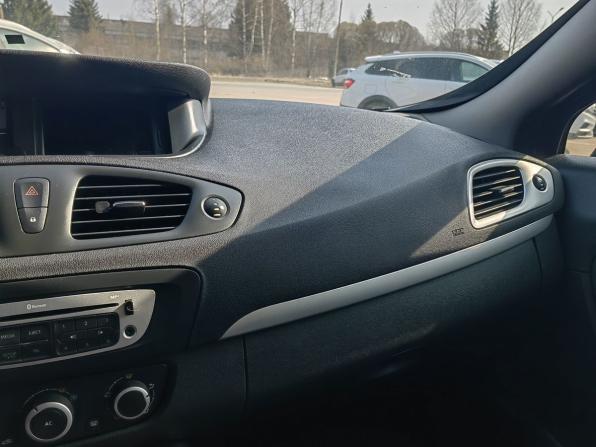 Renault Scenic III Рестайлинг 2 с пробегом 2014 года, цена 1 090 000 рублей, 323914 км, компактвэн, Автокод Объявления