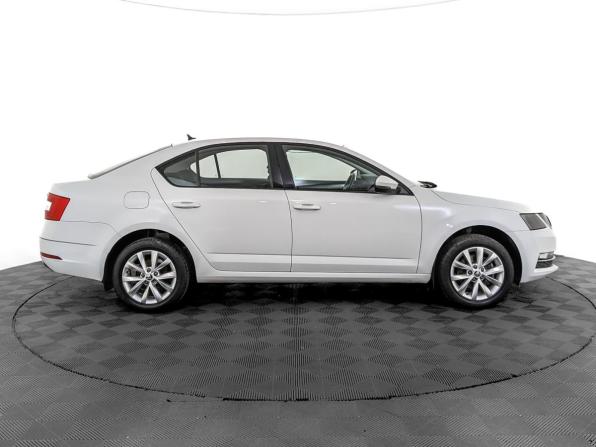 Skoda Octavia III (A7) Рестайлинг с пробегом 2019 года, цена 1 350 000 рублей, 123208 км, лифтбек, Автокод Объявления
