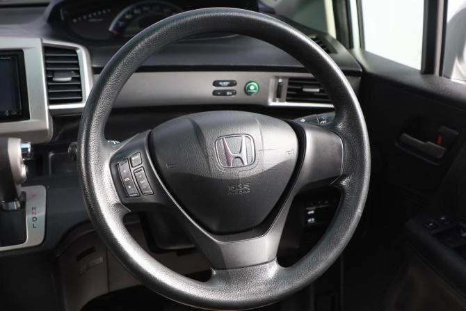 Honda Freed I Рестайлинг 2 с пробегом 2015 года, цена 1 189 000 рублей, 148800 км, компактвэн, Автокод Объявления
