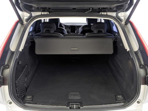 Volvo XC60 II Рестайлинг с пробегом 2021 года, цена 4 830 000 рублей, 49603 км, внедорожник, Автокод Объявления