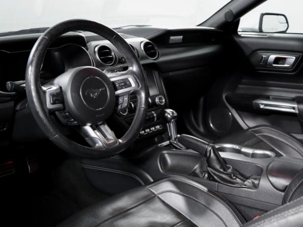 Ford Mustang VI Рестайлинг с пробегом 2018 года, цена 3 190 000 рублей, 137155 км, кабриолет, Автокод Объявления