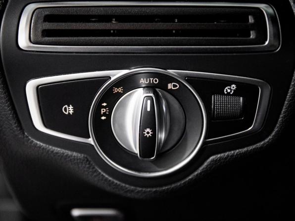 Mercedes-Benz C-Класс IV (W205) Рестайлинг с пробегом 2019 года, цена 2 730 000 рублей, 79510 км, седан, Автокод Объявления